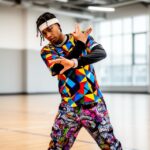 Danser la tecktonik : un guide pour débutants avec des astuces pratiques en groupe